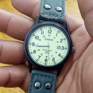 XINEW Men's Analog Watch with Green Leather Strap